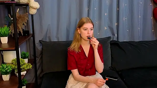 Snapshot of LanaRoxxy chatting on 20, 2, 2026 LanaRoxxy online show from 20, 2, 2026