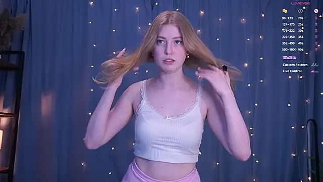 LanaRoxxy online show from 16, 4, 2026