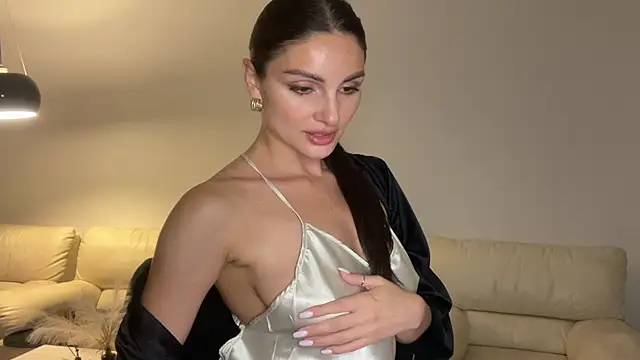 RoxelleSilvara69 online show from 19, 7, 2026