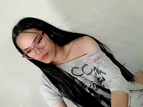 Urhotfucking veronica1 online show from 14, 4, 2026