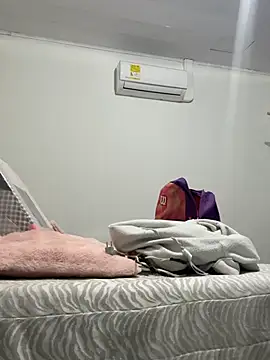 Snapshot of KathiaJenner chatting on 28, 2, 2026 KathiaJenner online show from 28, 2, 2026