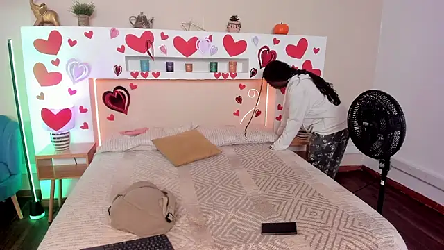 naomi campell online show from 14, 2, 2026