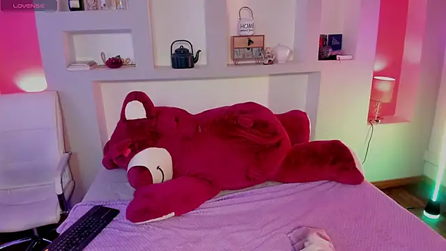 naomi campell online show from 31, 3, 2026