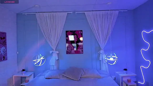 naomi campell online show from 8, 4, 2026