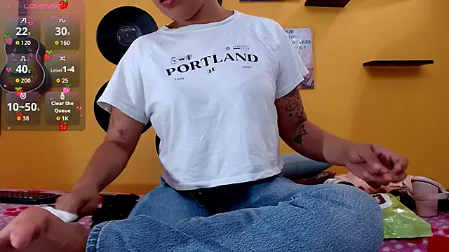 Snapshot of juliette18rose chatting on 27, 6, 2026 juliette18rose online show from 27, 6, 2026