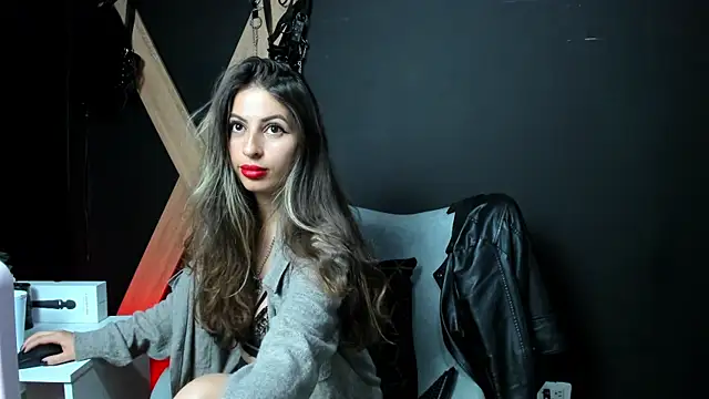 Snapshot of GoddesLeila chatting on 13, 5, 2026 GoddesLeila online show from 13, 5, 2026