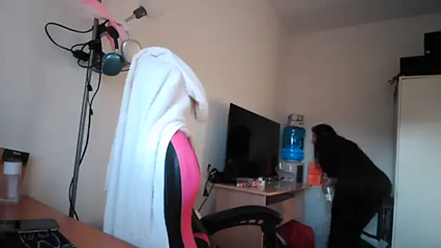 Snapshot of Yulian_Milf chatting on 26, 2, 2026 Yulian Milf online show from 26, 2, 2026