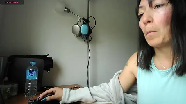 Yulian Milf online show from 12, 4, 2026