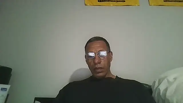 swimmer2496 online show from 8, 4, 2026