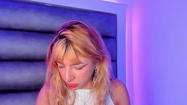 Snapshot of adhalee_js chatting on 7, 2, 2026 adhalee js online show from 7, 2, 2026