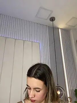 JuliaColemann online show from 18, 4, 2026