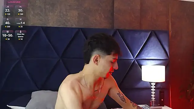 Snapshot of Logan_Woods chatting on 27, 2, 2026 Logan Woods online show from 27, 2, 2026