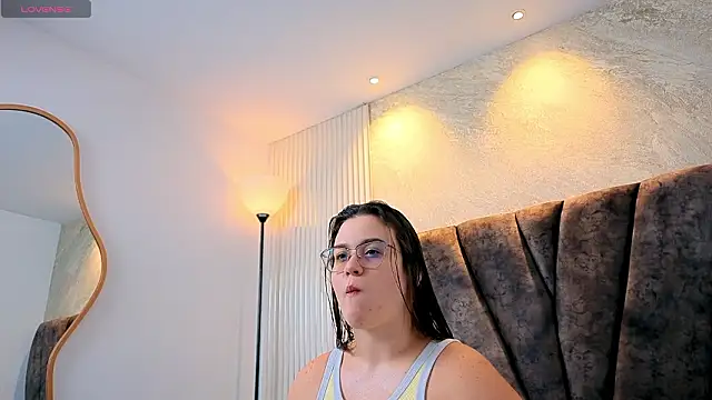 Snapshot of zoe_hugeboobs chatting on 10, 2, 2026 zoe hugeboobs online show from 10, 2, 2026