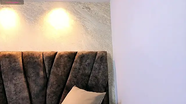 Snapshot of zoe_hugeboobs chatting on 25, 2, 2026 zoe hugeboobs online show from 25, 2, 2026