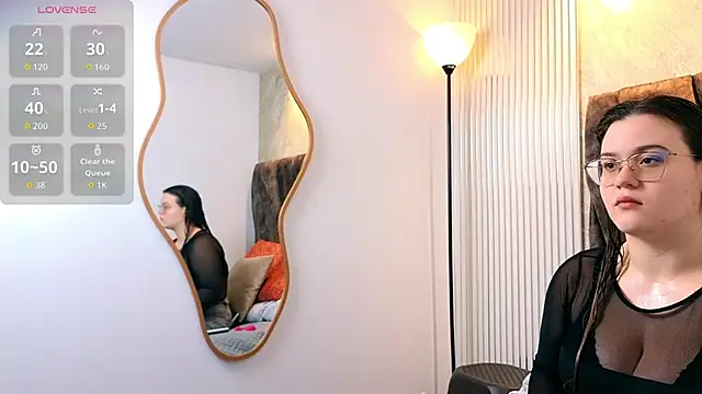 Snapshot of zoe_hugeboobs chatting on 28, 2, 2026 zoe hugeboobs online show from 28, 2, 2026