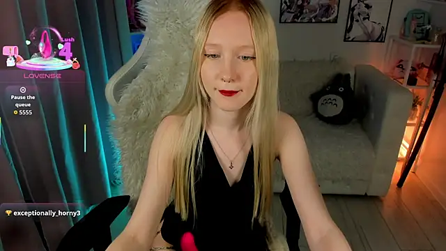Snapshot of Sia_Hart chatting on 28, 3, 2026 Sia Hart online show from 28, 3, 2026