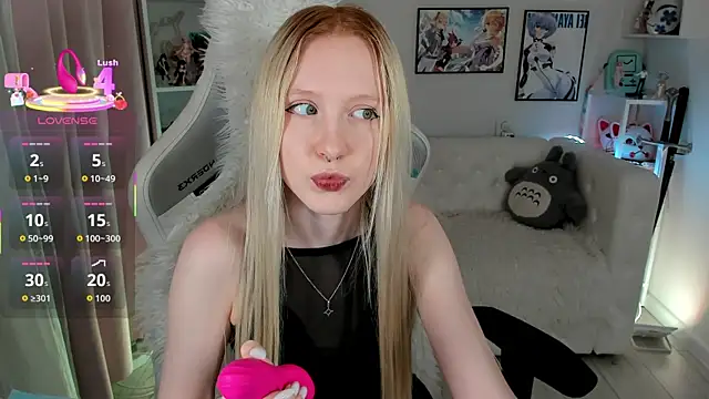 Snapshot of Sia_Hart chatting on 15, 4, 2026 Sia Hart online show from 15, 4, 2026