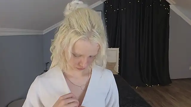 Naomi Demio online show from 22, 2, 2026