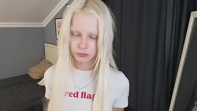 Naomi Demio online show from 12, 3, 2026