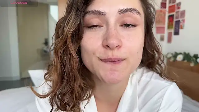 cutiemari online show from 10, 4, 2026