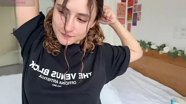 cutiemari online show from 12, 4, 2026