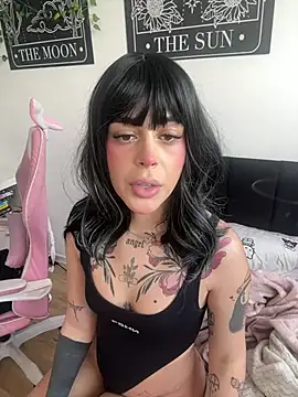 Snapshot of ariane_kimiko chatting on 26, 5, 2026 ariane kimiko online show from 26, 5, 2026