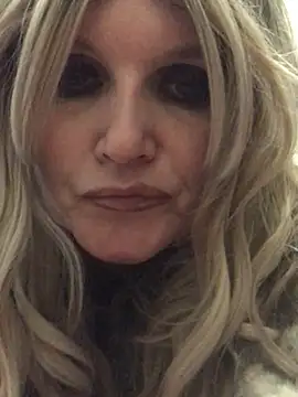 Snapshot of Snejnaya chatting on 2, 2, 2026 Snejnaya online show from 2, 2, 2026