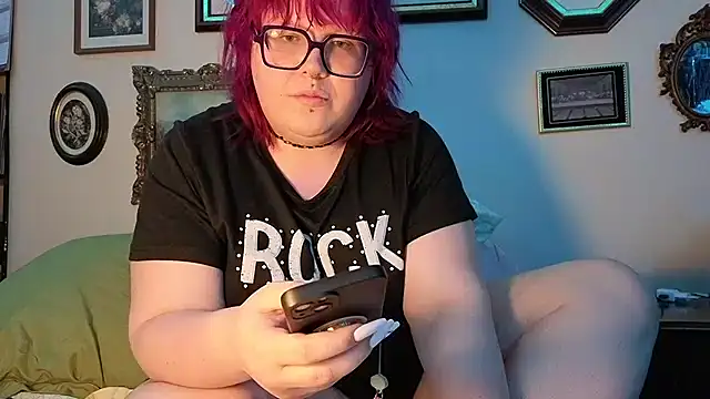 Snapshot of ProfaneHekate chatting on 4, 5, 2026 ProfaneHekate online show from 4, 5, 2026