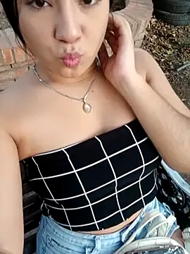 Snapshot of Ailen-cute chatting on 6, 2, 2026 Ailen-cute online show from 6, 2, 2026