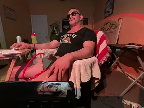 Snapshot of daddydonkey84 chatting on 9, 2, 2026 daddydonkey84 online show from 9, 2, 2026