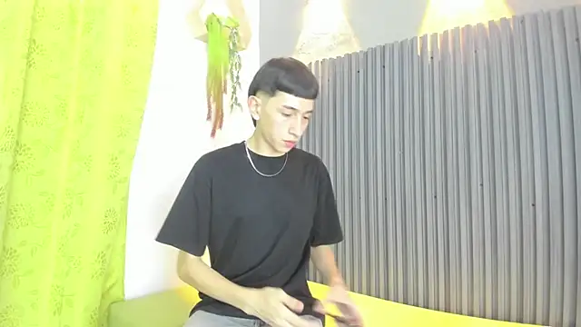 lian cameron online show from 3, 3, 2026