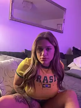 Snapshot of Nelly999 chatting on 7, 4, 2026 Nelly999 online show from 7, 4, 2026