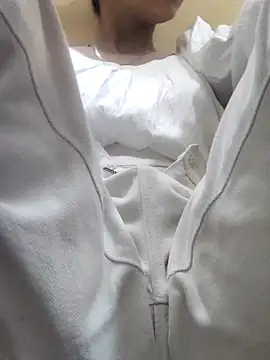 Snapshot of Noor-09- chatting on 1, 3, 2026 Noor-09- online show from 1, 3, 2026