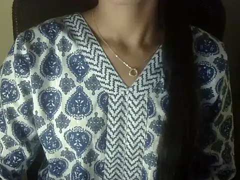 Snapshot of Khushi_v chatting on 3, 3, 2026 Khushi v online show from 3, 3, 2026