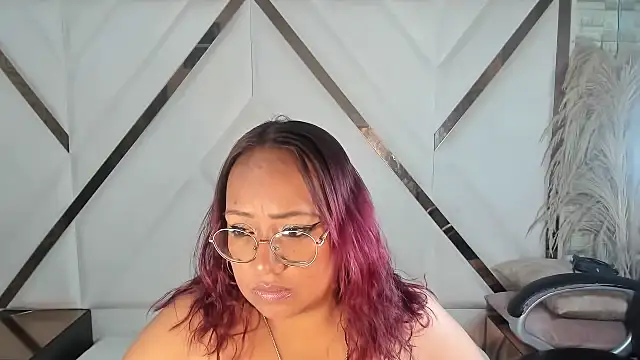 Snapshot of Shara_Oz chatting on 15, 2, 2026 Shara Oz online show from 15, 2, 2026