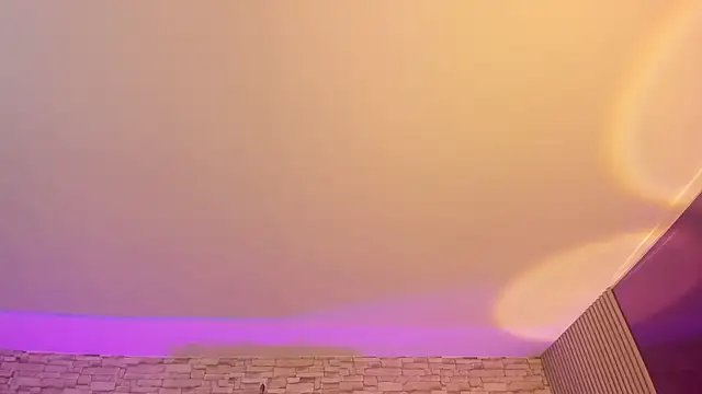 TINY TAY online show from 15, 4, 2026