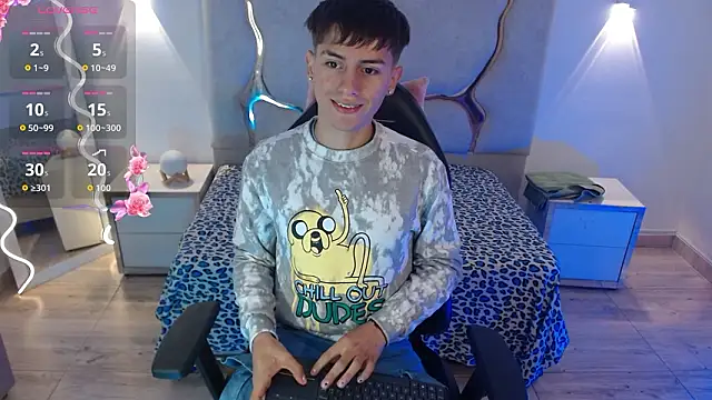 Snapshot of EVAN_TAY chatting on 2, 2, 2026 EVAN TAY online show from 2, 2, 2026