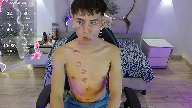 Snapshot of EVAN_TAY chatting on 4, 2, 2026 EVAN TAY online show from 4, 2, 2026