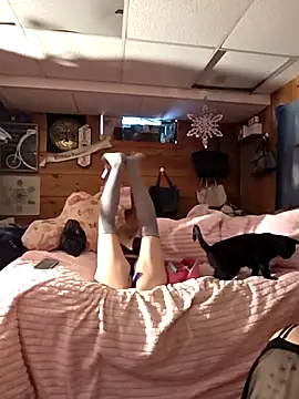 BeautifulFire23 online show from 2, 2, 2026