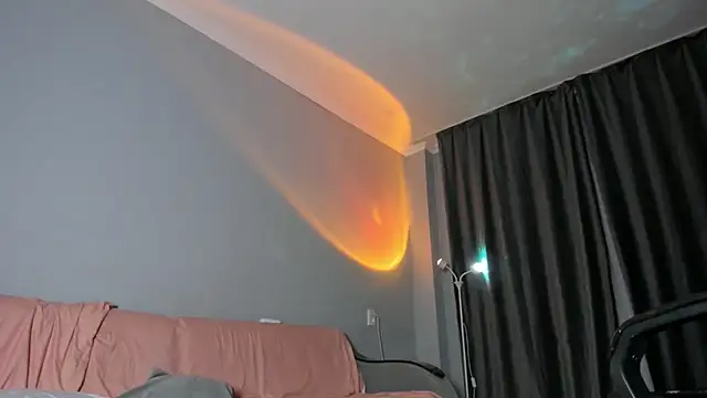 emy lovee online show from 15, 2, 2026