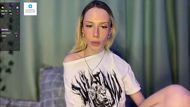 Snapshot of DellaCampbell chatting on 4, 3, 2026 DellaCampbell online show from 4, 3, 2026