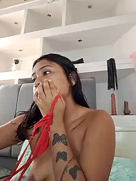 Snapshot of Layla_em chatting on 22, 2, 2026 Layla em online show from 22, 2, 2026