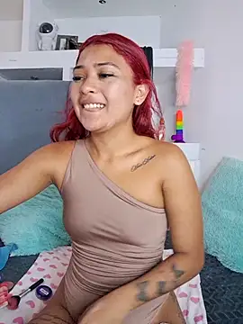 Snapshot of Layla_em chatting on 10, 3, 2026 Layla em online show from 10, 3, 2026