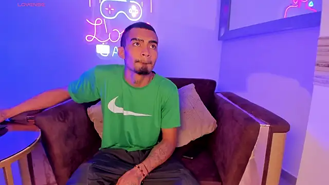 Snapshot of Rpoolrboy chatting on 4, 2, 2026 Rpoolrboy online show from 4, 2, 2026