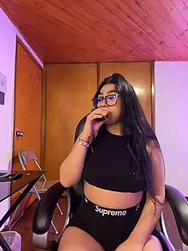 Snapshot of Violetta_pinkk1 chatting on 21, 2, 2026 Violetta pinkk1 online show from 21, 2, 2026