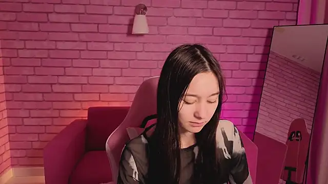 Nicole Brownie online show from 22, 5, 2026