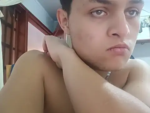 Snapshot of Andres_medi32 chatting on 4, 8, 2026 Andres medi32 online show from 4, 8, 2026