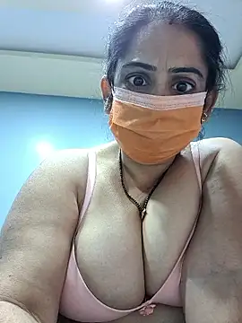 Snapshot of diyam4002 chatting on 9, 2, 2026 diyam4002 online show from 9, 2, 2026