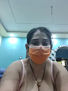 Snapshot of diyam4002 chatting on 14, 2, 2026 diyam4002 online show from 14, 2, 2026