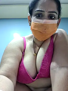 Snapshot of diyam4002 chatting on 25, 2, 2026 diyam4002 online show from 25, 2, 2026